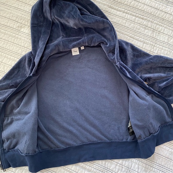 Aritzia Tna On Cloud 90’s Velour Zip Hoodie in Admiral Navy Blue sz Small - Picture 8 of 10